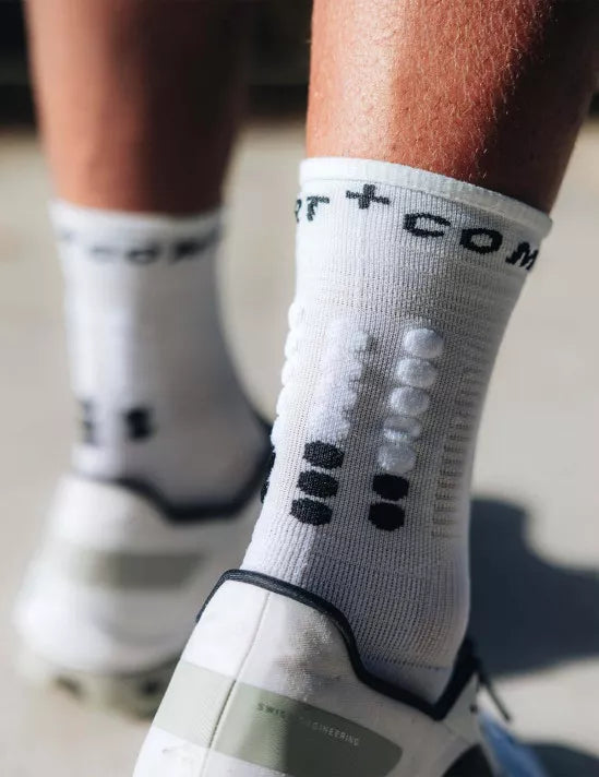 Compressport Pro Marathon Socks V2.0 - Hvit/Svart