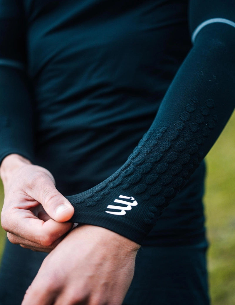 Compressport ArmForce Ultralight - Svart