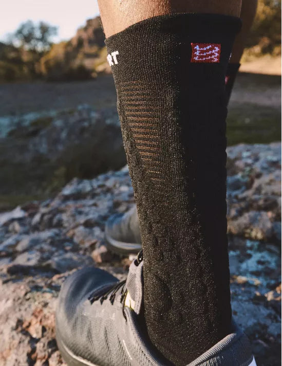 Compressport Pro Racing Socks v4.0 Trail - Black